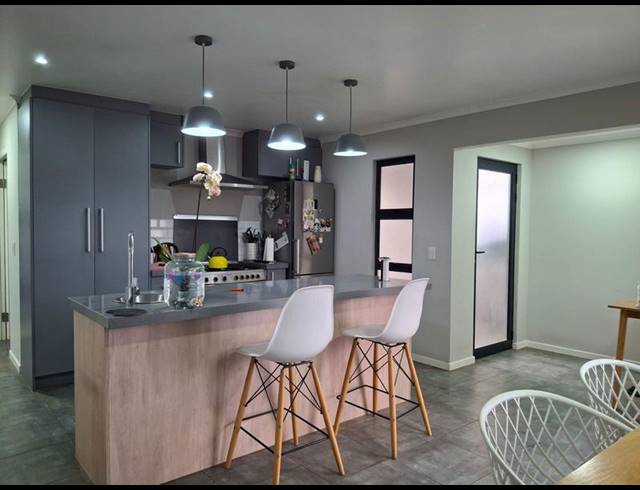 3 BEDROOM CLUSTER FOR SALE IN FAIRLEAD